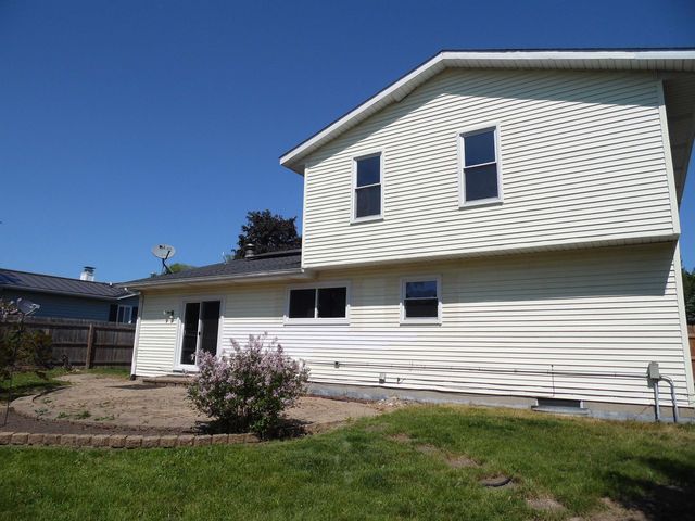 1191 N Frost Drive, Saginaw Twp, MI 48638
