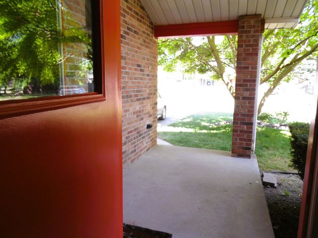 1191 N Frost Drive, Saginaw Twp, MI 48638