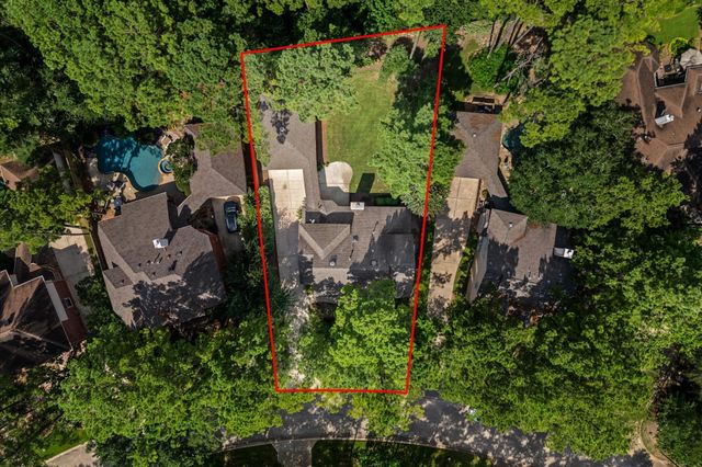 92 W Sandalbranch Circle, The Woodlands, TX 77382