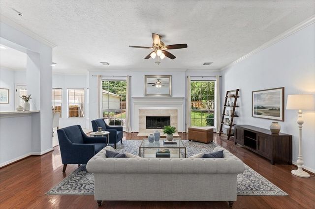 92 W Sandalbranch Circle, The Woodlands, TX 77382