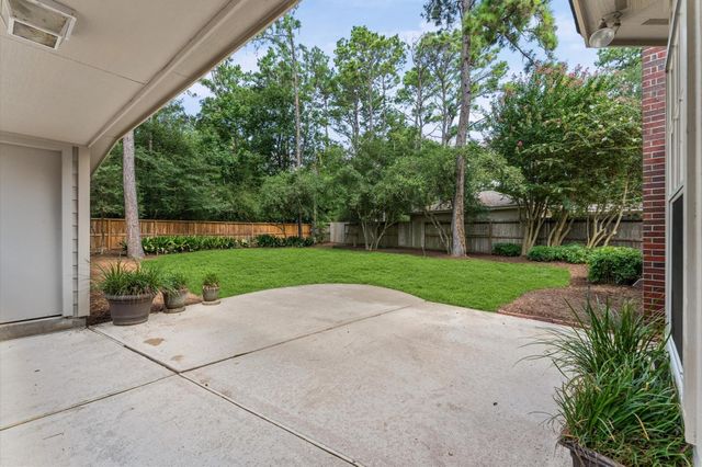 92 W Sandalbranch Circle, The Woodlands, TX 77382