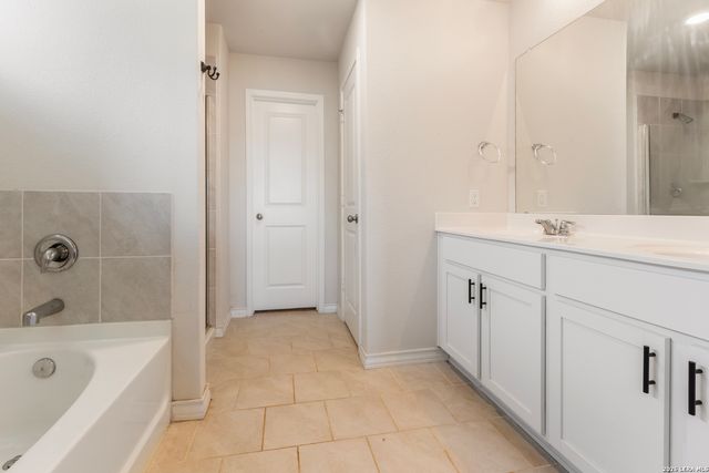 13067 Whisper Bend, San Antonio, TX 78252