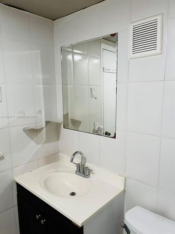 1735 NE 164th St D306, North Miami Beach, FL 33162