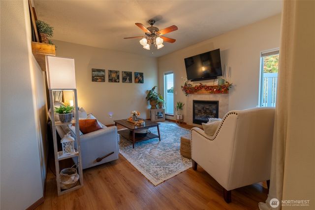 1513 E First Court, Deer Park, WA 99006
