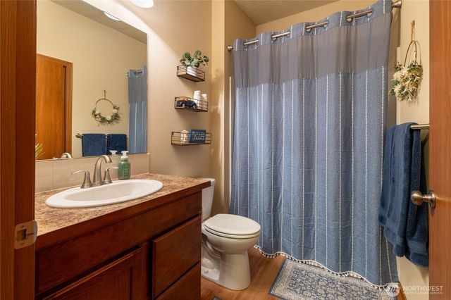 1513 E First Court, Deer Park, WA 99006