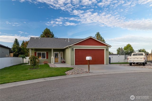 1513 E First Court, Deer Park, WA 99006