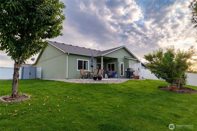 1513 E First Court, Deer Park, WA 99006
