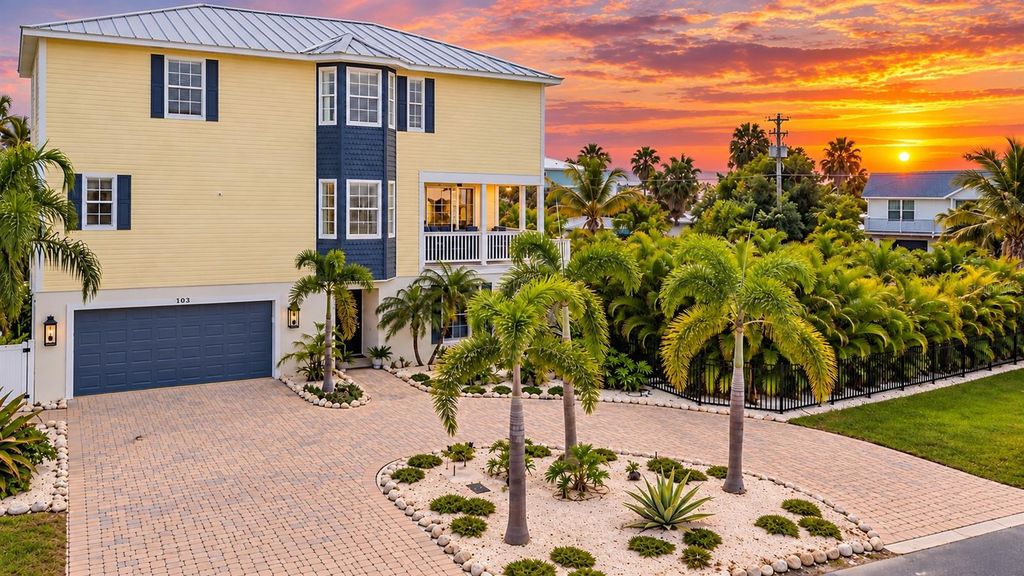 303 58TH STREET, HOLMES BEACH, FL 34217 — exterior