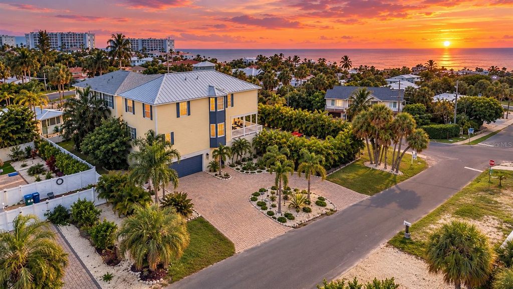 303 58TH STREET, HOLMES BEACH, FL 34217 — photo 2