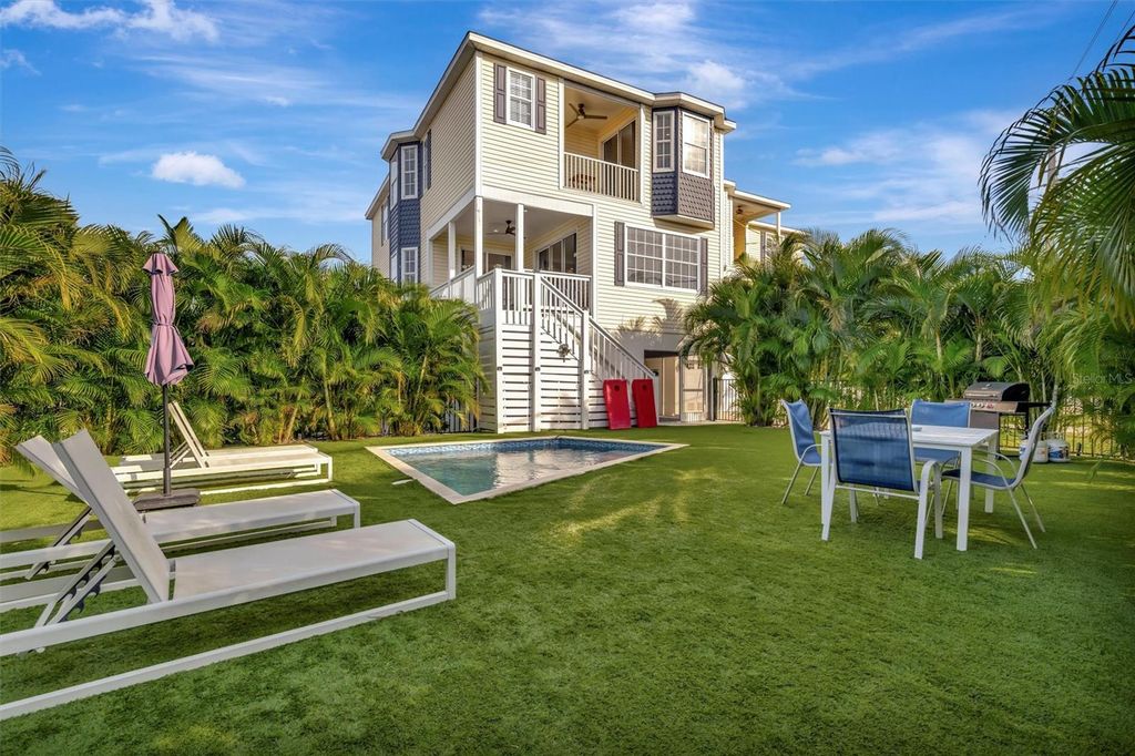 303 58TH STREET, HOLMES BEACH, FL 34217 — photo 5