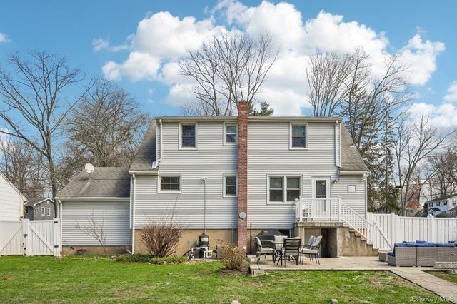 55 Sherwood Drive, Nanuet, NY 10954
