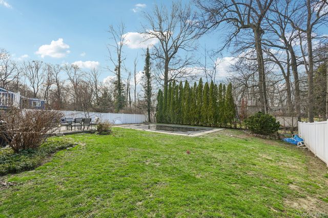 55 Sherwood Drive, Nanuet, NY 10954