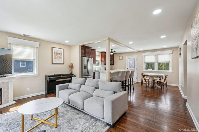 55 Sherwood Drive, Nanuet, NY 10954