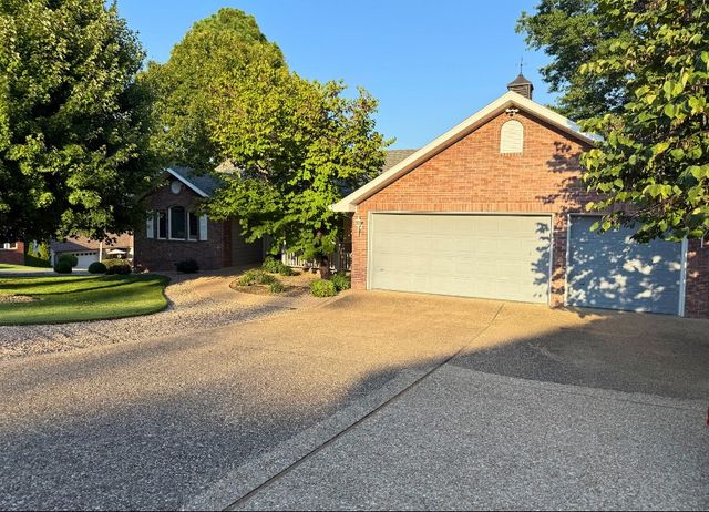 1 Kelaen Circle, Bella Vista, AR 72715