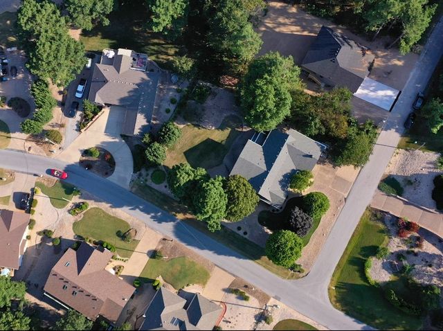 1 Kelaen Circle, Bella Vista, AR 72715