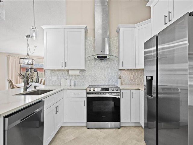 237 W MOCCASIN Trail W, Jupiter, FL 33458