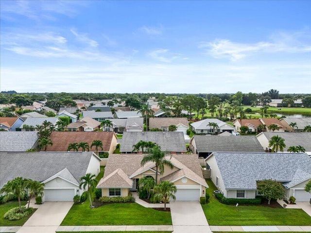 237 W MOCCASIN Trail W, Jupiter, FL 33458
