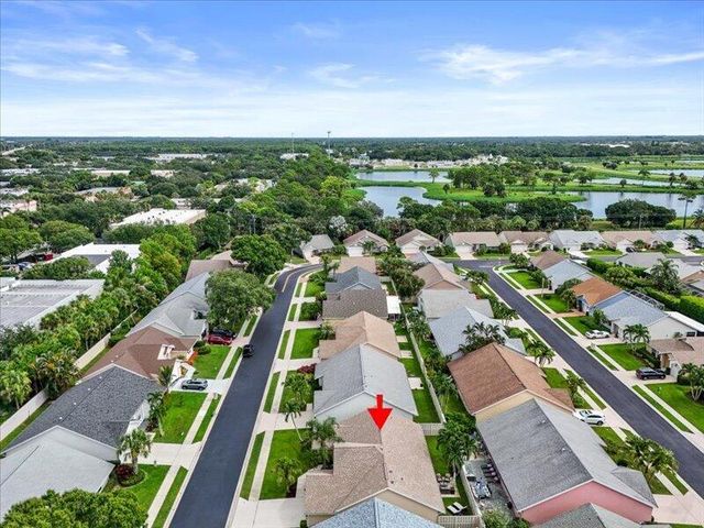 237 W MOCCASIN Trail W, Jupiter, FL 33458