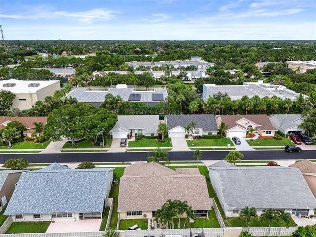 237 W MOCCASIN Trail W, Jupiter, FL 33458
