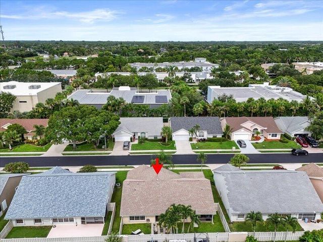 237 W MOCCASIN Trail W, Jupiter, FL 33458