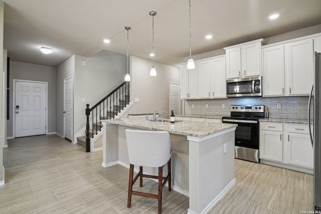 7615 Champion Creek, San Antonio, TX 78252