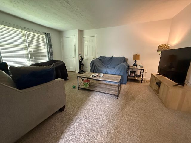 112 A-B Meadowlark, Nicholasville, KY 40356