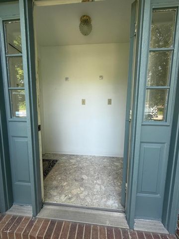 112 A-B Meadowlark, Nicholasville, KY 40356
