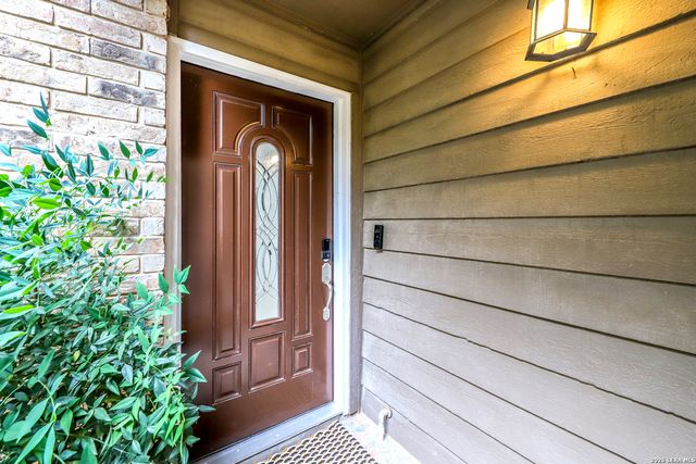 4509 Smokey Wood Ln, San Antonio, TX 78249
