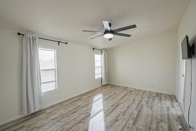 9458 E Wagon Wheel Dr, Yuma, AZ 85365