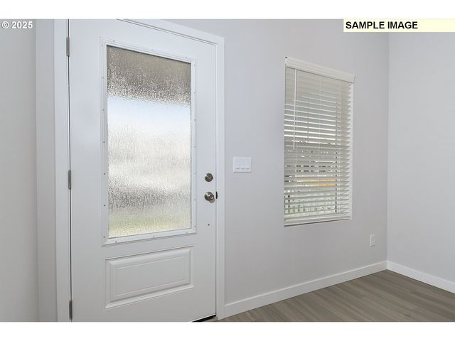 1136 PARKSIDE Ave, Woodburn, OR 97071