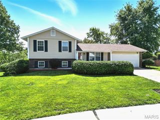39 Amberly Drive, St Peters, MO 63376