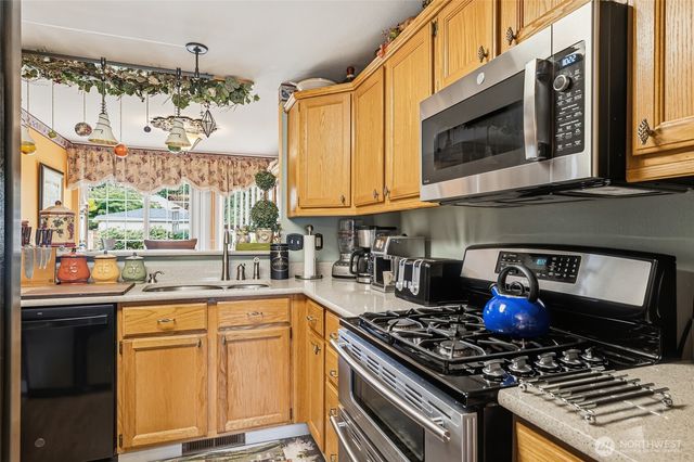 1710 SE 23rd Court, Puyallup, WA 98374