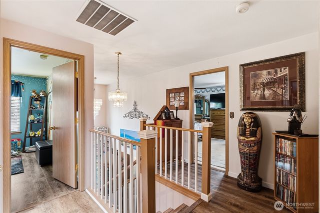 1710 SE 23rd Court, Puyallup, WA 98374