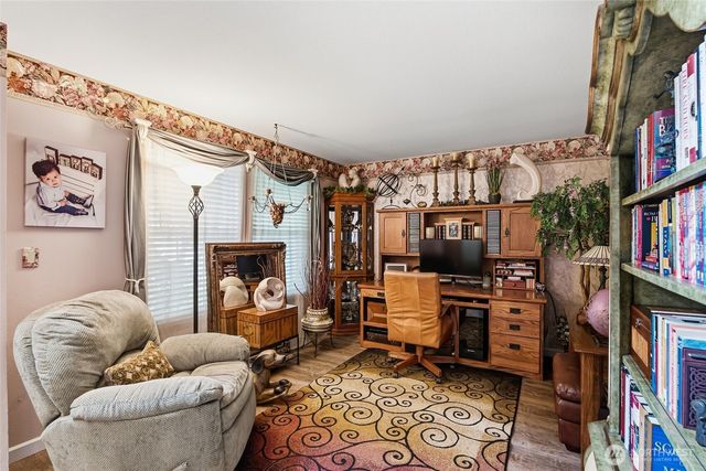 1710 SE 23rd Court, Puyallup, WA 98374