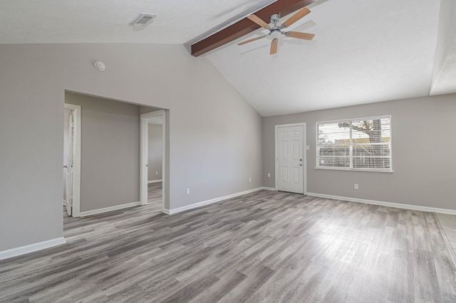 7135 Kings Drive, Baytown, TX 77521