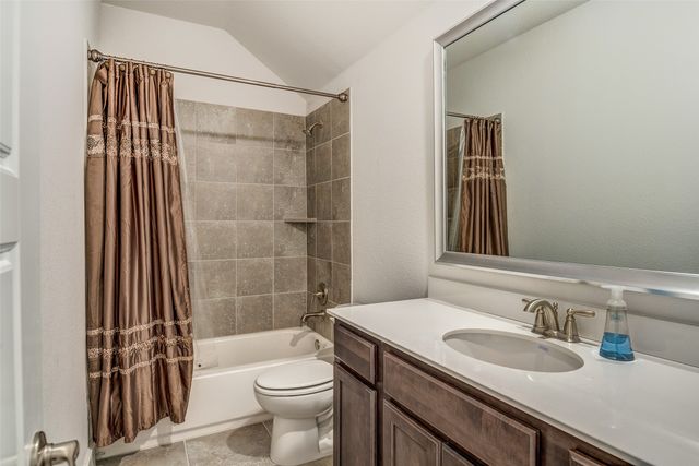 2412 Magalia Lane, Lewisville, TX 75056