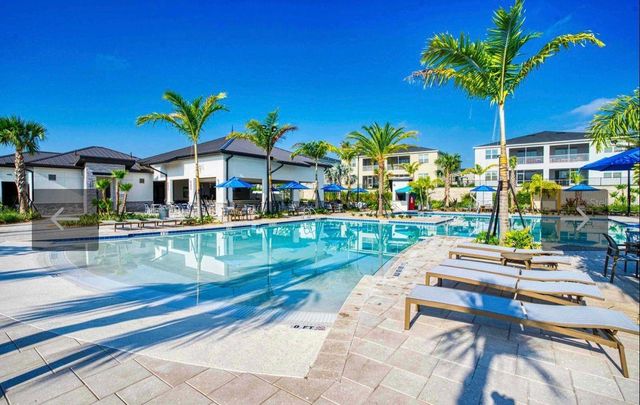 640 PEBBLE BEACH DRIVE 640, Davenport, FL 33896