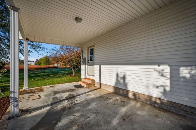 119 Tanglewood Dr, Rock Island, TN 38581