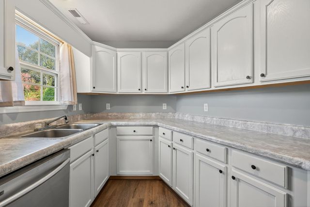 119 Tanglewood Dr, Rock Island, TN 38581