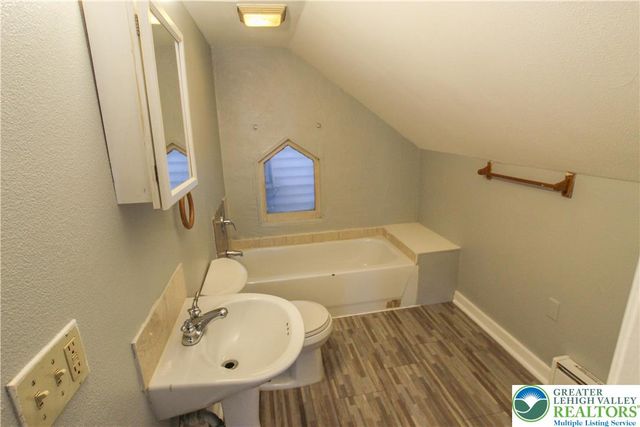 246 West Saint Joseph Street 2, Easton, PA 18042