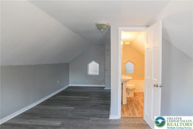 246 West Saint Joseph Street 2, Easton, PA 18042