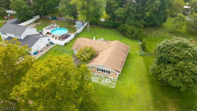 32 Lebed Dr, Franklin Twp., NJ 08873