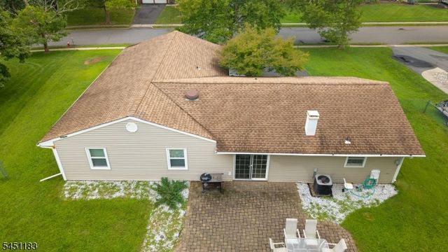 32 Lebed Dr, Franklin Twp., NJ 08873