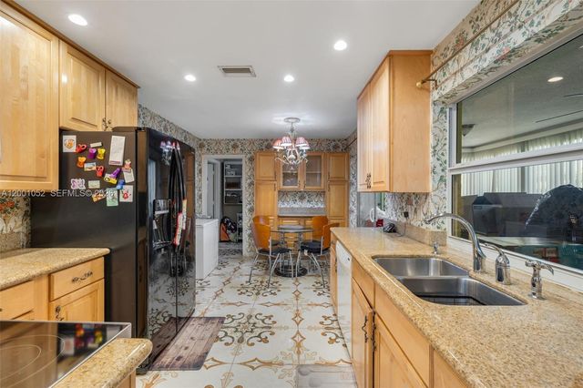 7301 NW 57th Pl, Tamarac, FL 33321