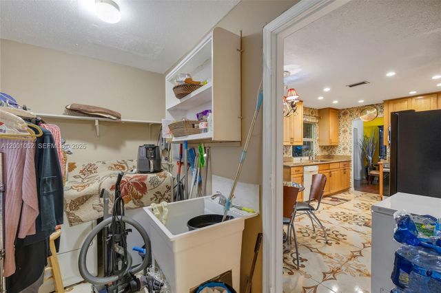 7301 NW 57th Pl, Tamarac, FL 33321