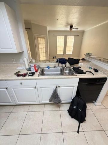 1302 HIGH HAMMOCK DRIVE 105, Tampa, FL 33619