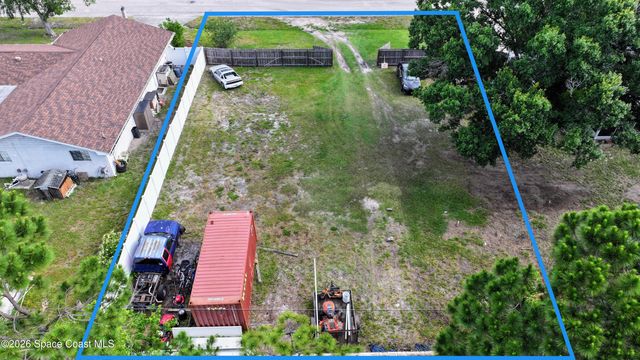 830 Cynthia Street SE, Palm Bay, FL 32909
