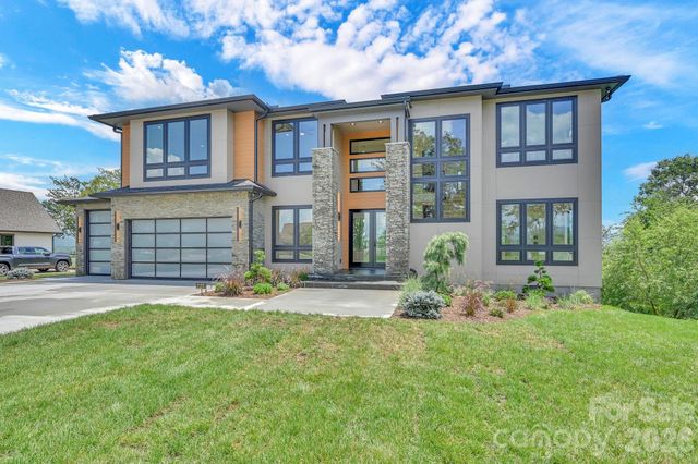 227 Pisgah Ridge Trail, Mills River, NC 28759