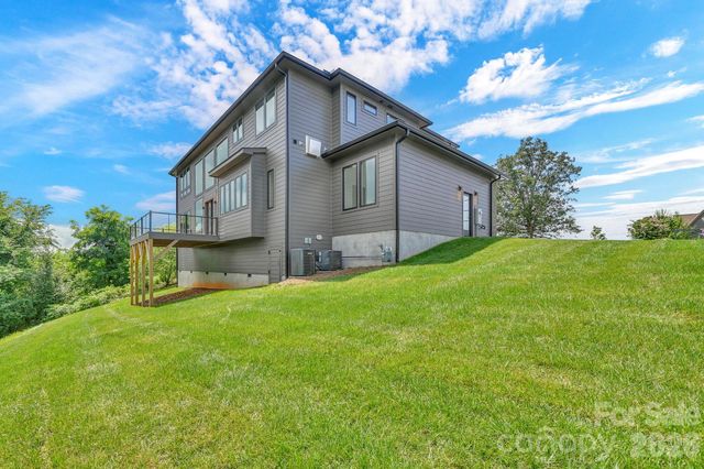 227 Pisgah Ridge Trail, Mills River, NC 28759