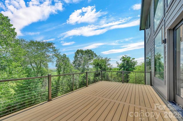 227 Pisgah Ridge Trail, Mills River, NC 28759